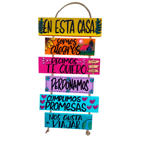 EN ESTA CASA - COLGANTE