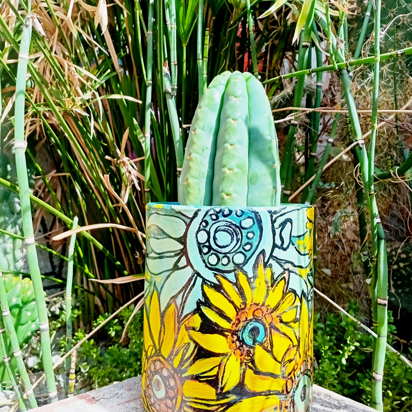 GIRASOLES SOBRE VERDE - MACETERO